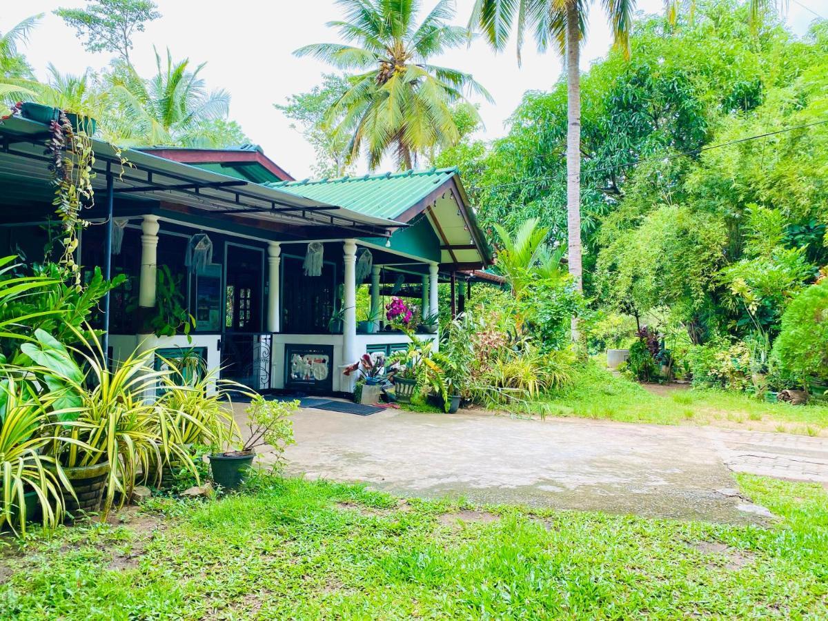 Sigiri Saman Home Stay Sigiriya Esterno foto